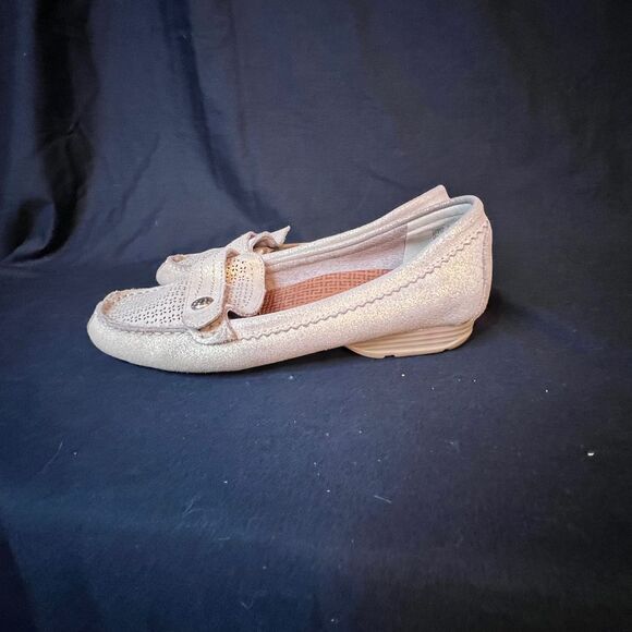 Baretraps Women's Oakes Moccasins Metallic Gold Suede loafer shoe Size 7.5‎ - Picture 10 of 12